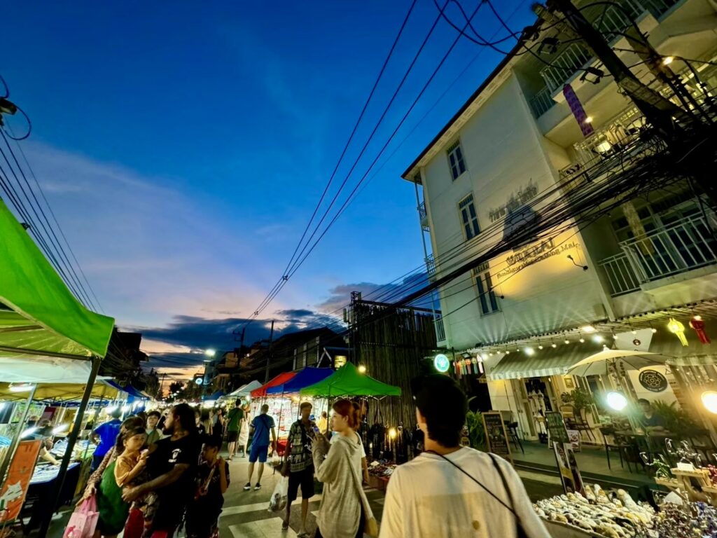 Wualai Satuday Night Market at the front of our hotel